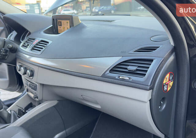 Черный Рено Меган, объемом двигателя 1.6 л и пробегом 199 тыс. км за 7900 $, фото 69 на Automoto.ua