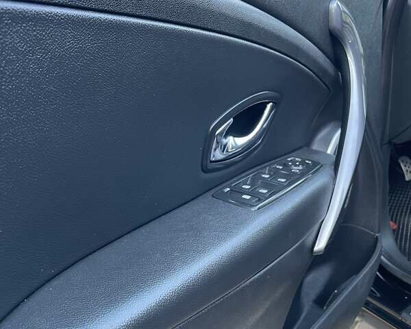 Чорний Рено Меган, об'ємом двигуна 1.46 л та пробігом 230 тис. км за 7750 $, фото 67 на Automoto.ua