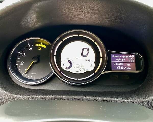 Черный Рено Меган, объемом двигателя 1.46 л и пробегом 216 тыс. км за 7950 $, фото 13 на Automoto.ua