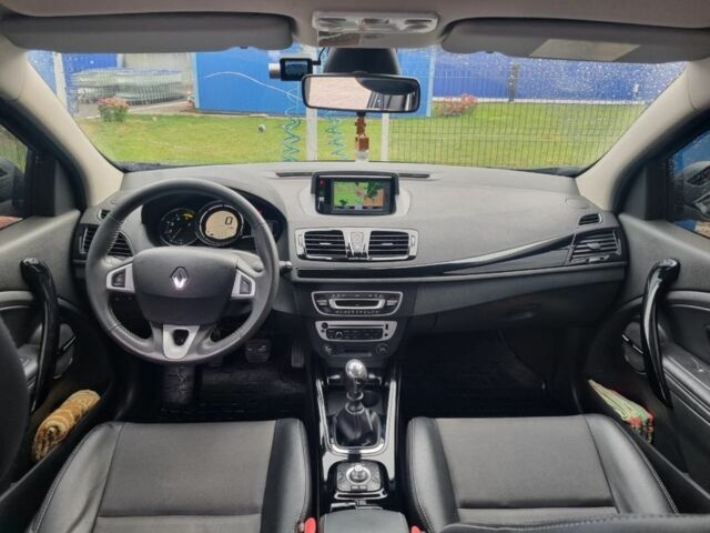 Черный Рено Меган, объемом двигателя 1.5 л и пробегом 269 тыс. км за 8600 $, фото 13 на Automoto.ua