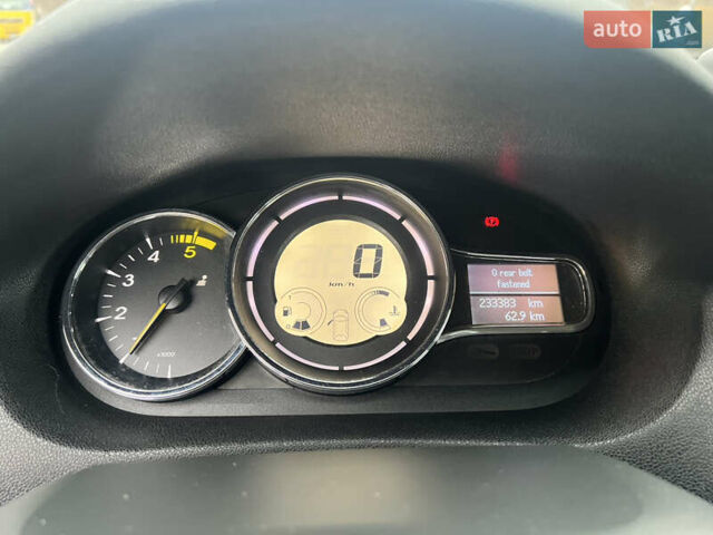 Черный Рено Меган, объемом двигателя 1.5 л и пробегом 233 тыс. км за 8200 $, фото 13 на Automoto.ua