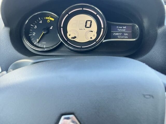 Чорний Рено Меган, об'ємом двигуна 1.5 л та пробігом 252 тис. км за 7500 $, фото 3 на Automoto.ua