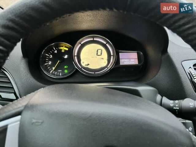 Черный Рено Меган, объемом двигателя 1.46 л и пробегом 297 тыс. км за 7000 $, фото 10 на Automoto.ua