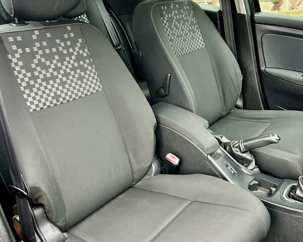 Черный Рено Меган, объемом двигателя 1.46 л и пробегом 221 тыс. км за 8100 $, фото 31 на Automoto.ua