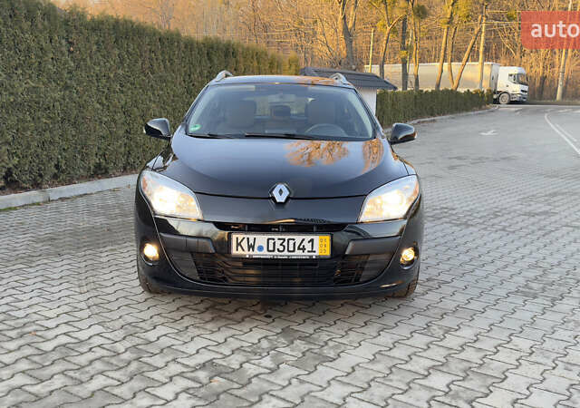 Черный Рено Меган, объемом двигателя 1.6 л и пробегом 199 тыс. км за 7900 $, фото 13 на Automoto.ua