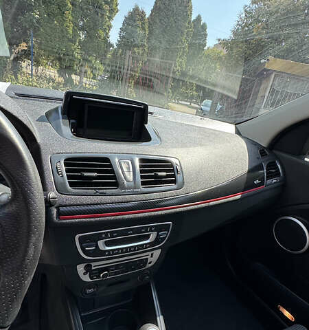 Черный Рено Меган, объемом двигателя 1.5 л и пробегом 210 тыс. км за 9400 $, фото 41 на Automoto.ua