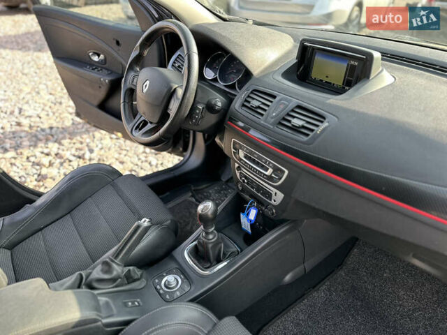Черный Рено Меган, объемом двигателя 1.4 л и пробегом 148 тыс. км за 7299 $, фото 32 на Automoto.ua