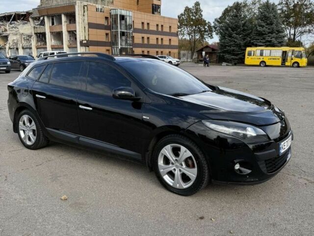 Черный Рено Меган, объемом двигателя 1.5 л и пробегом 290 тыс. км за 7800 $, фото 1 на Automoto.ua