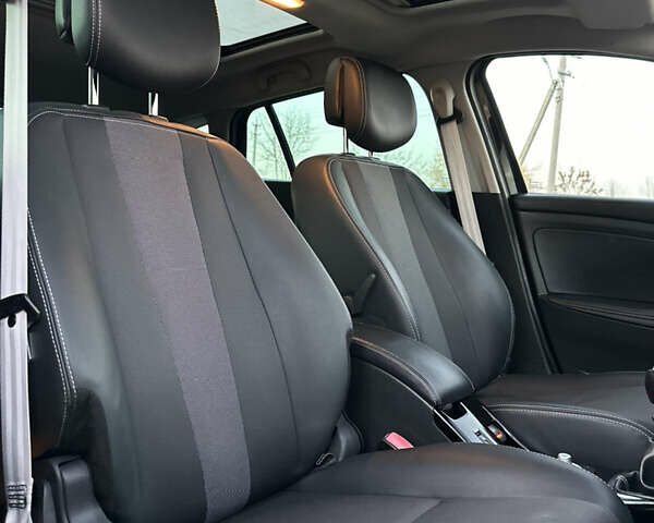 Черный Рено Меган, объемом двигателя 1.5 л и пробегом 270 тыс. км за 8900 $, фото 34 на Automoto.ua