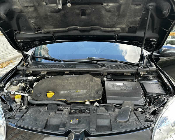 Черный Рено Меган, объемом двигателя 2 л и пробегом 298 тыс. км за 7500 $, фото 7 на Automoto.ua