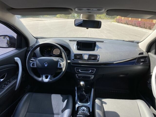 Черный Рено Меган, объемом двигателя 1.5 л и пробегом 274 тыс. км за 7800 $, фото 5 на Automoto.ua