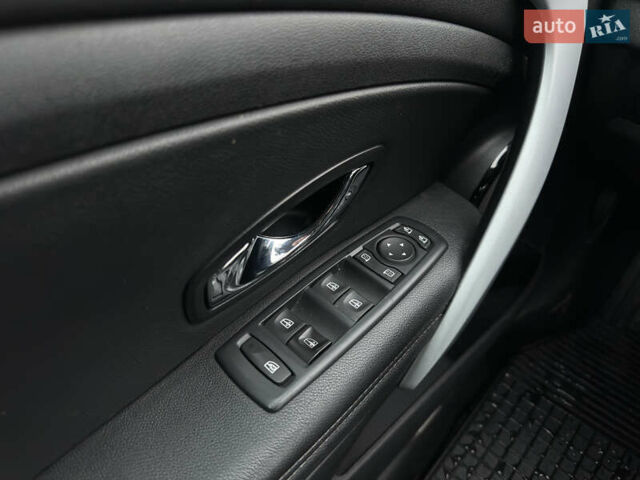 Черный Рено Меган, объемом двигателя 1.5 л и пробегом 227 тыс. км за 8499 $, фото 27 на Automoto.ua