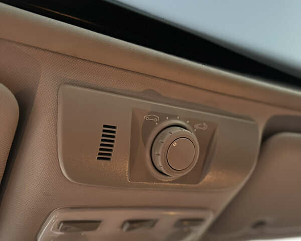 Черный Рено Меган, объемом двигателя 1.5 л и пробегом 270 тыс. км за 8900 $, фото 49 на Automoto.ua