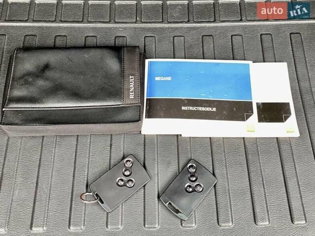 Черный Рено Меган, объемом двигателя 1.46 л и пробегом 216 тыс. км за 7950 $, фото 16 на Automoto.ua
