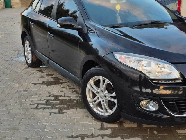 Черный Рено Меган, объемом двигателя 1.5 л и пробегом 240 тыс. км за 6500 $, фото 1 на Automoto.ua