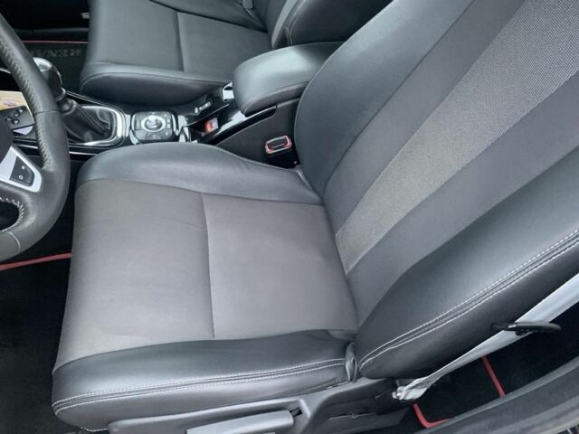 Чорний Рено Меган, об'ємом двигуна 1.5 л та пробігом 240 тис. км за 7850 $, фото 8 на Automoto.ua