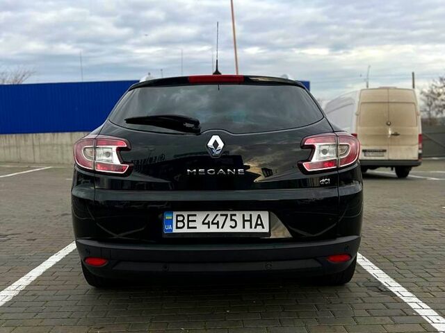 Черный Рено Меган, объемом двигателя 1.5 л и пробегом 216 тыс. км за 8300 $, фото 4 на Automoto.ua