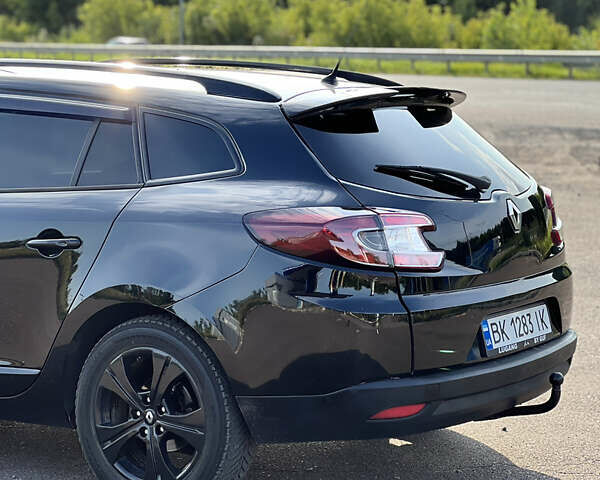 Черный Рено Меган, объемом двигателя 1.46 л и пробегом 300 тыс. км за 6700 $, фото 2 на Automoto.ua