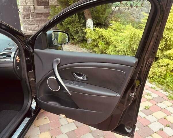 Черный Рено Меган, объемом двигателя 1.5 л и пробегом 215 тыс. км за 8650 $, фото 22 на Automoto.ua