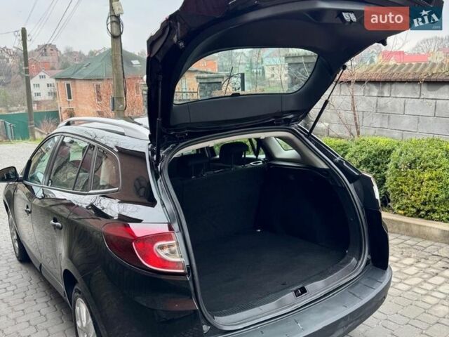 Черный Рено Меган, объемом двигателя 1.6 л и пробегом 188 тыс. км за 6500 $, фото 30 на Automoto.ua