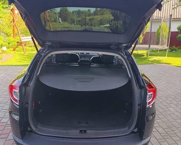 Черный Рено Меган, объемом двигателя 1.2 л и пробегом 124 тыс. км за 6800 $, фото 16 на Automoto.ua