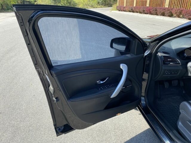 Черный Рено Меган, объемом двигателя 1.5 л и пробегом 274 тыс. км за 7800 $, фото 14 на Automoto.ua