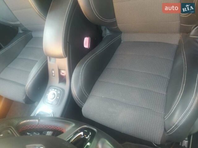 Черный Рено Меган, объемом двигателя 1.5 л и пробегом 188 тыс. км за 8400 $, фото 52 на Automoto.ua