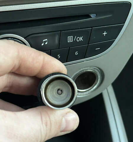 Черный Рено Меган, объемом двигателя 1.6 л и пробегом 199 тыс. км за 7900 $, фото 91 на Automoto.ua