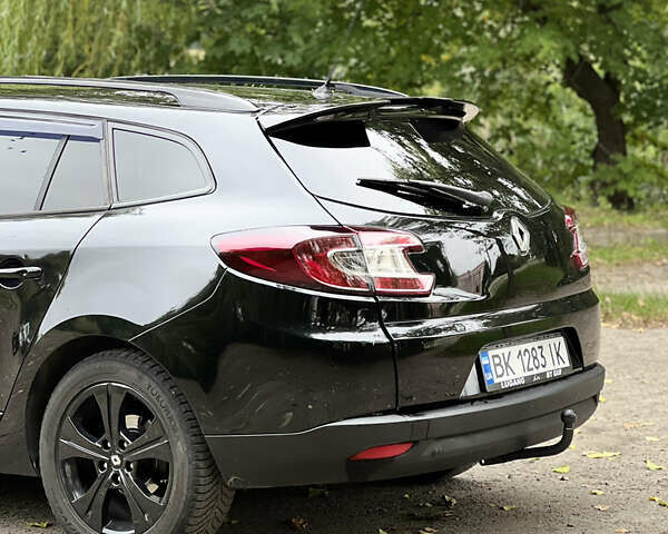 Черный Рено Меган, объемом двигателя 1.46 л и пробегом 300 тыс. км за 6999 $, фото 6 на Automoto.ua