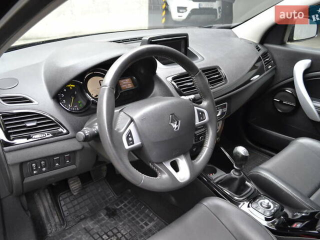 Черный Рено Меган, объемом двигателя 1.46 л и пробегом 220 тыс. км за 8999 $, фото 19 на Automoto.ua