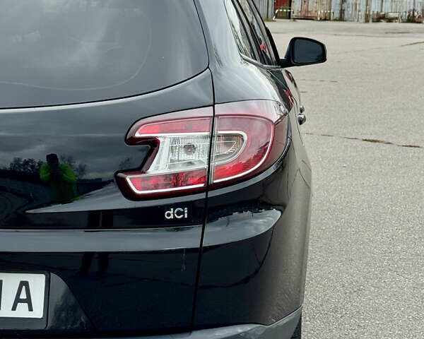 Черный Рено Меган, объемом двигателя 1.5 л и пробегом 240 тыс. км за 8200 $, фото 7 на Automoto.ua