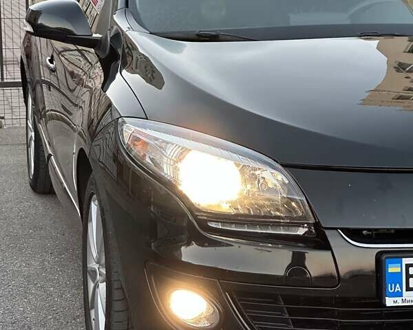 Рено Меган 2012 в Николаеве на Automoto.ua Черный Рено Меган, объемом двигателя 1.5 л и пробегом 275 тыс. км за 7700 $, фото 4 на Automoto.ua