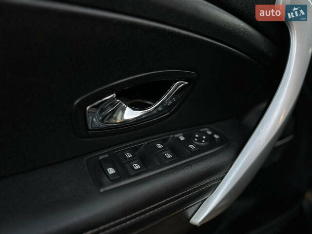 Черный Рено Меган, объемом двигателя 1.5 л и пробегом 270 тыс. км за 8900 $, фото 45 на Automoto.ua