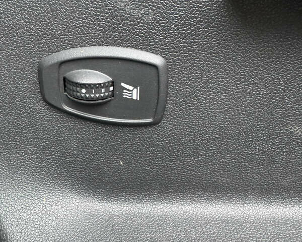 Черный Рено Меган, объемом двигателя 1.5 л и пробегом 216 тыс. км за 9100 $, фото 40 на Automoto.ua