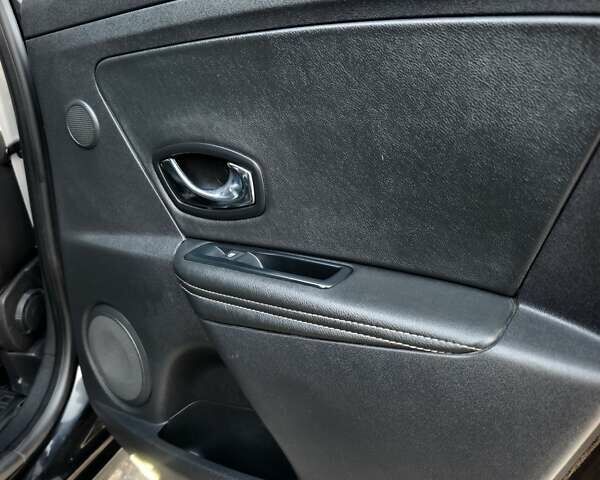 Черный Рено Меган, объемом двигателя 1.4 л и пробегом 187 тыс. км за 7100 $, фото 19 на Automoto.ua