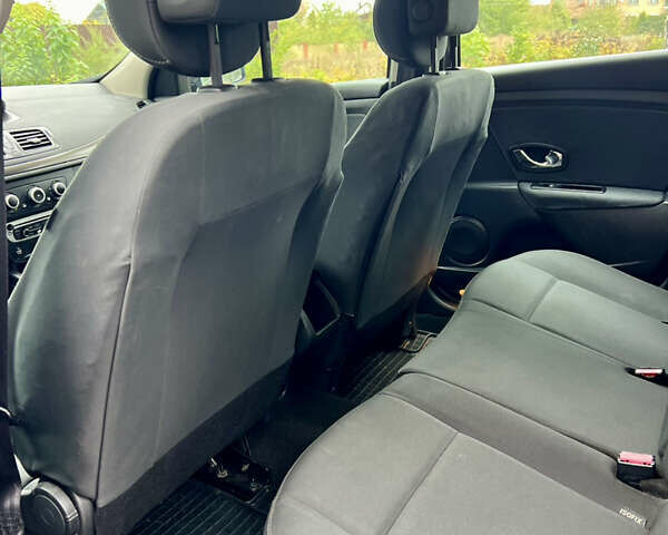 Черный Рено Меган, объемом двигателя 1.46 л и пробегом 221 тыс. км за 8100 $, фото 28 на Automoto.ua