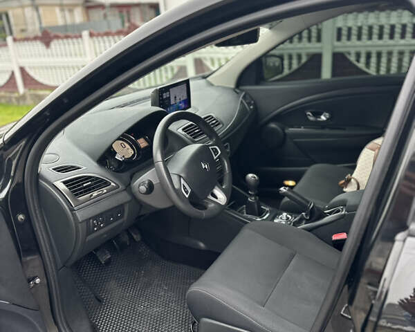 Черный Рено Меган, объемом двигателя 1.5 л и пробегом 229 тыс. км за 8500 $, фото 17 на Automoto.ua