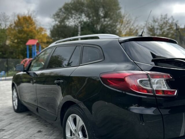 Рено Меган 2012 в Кременце на Automoto.ua Черный Рено Меган, объемом двигателя 1.5 л и пробегом 254 тыс. км за 5950 $, фото 4 на Automoto.ua