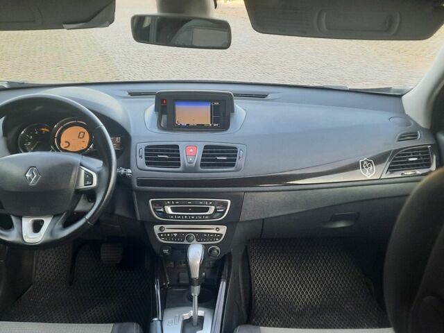 Черный Рено Меган, объемом двигателя 0 л и пробегом 280 тыс. км за 7500 $, фото 1 на Automoto.ua