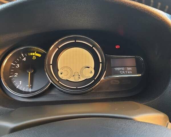 Черный Рено Меган, объемом двигателя 1.46 л и пробегом 200 тыс. км за 10000 $, фото 30 на Automoto.ua