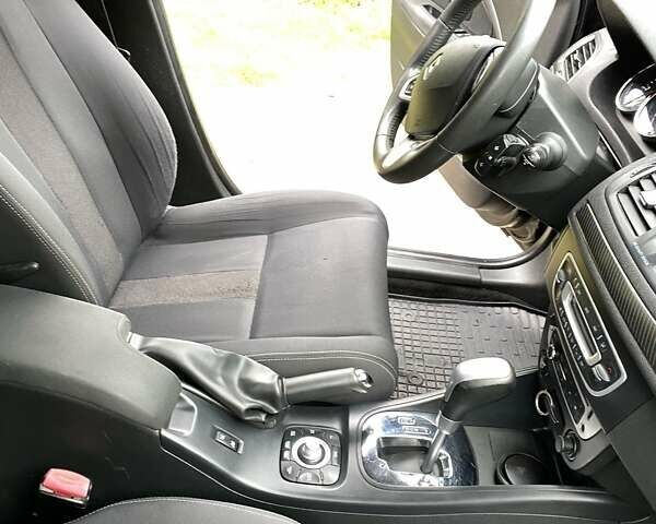 Черный Рено Меган, объемом двигателя 1.46 л и пробегом 216 тыс. км за 7950 $, фото 4 на Automoto.ua