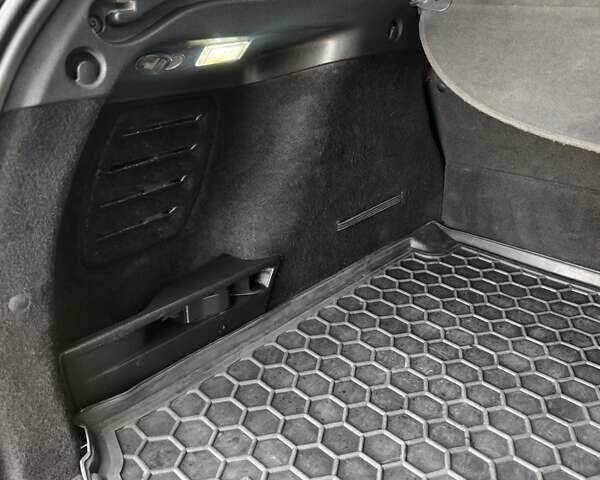 Черный Рено Меган, объемом двигателя 1.4 л и пробегом 187 тыс. км за 7100 $, фото 32 на Automoto.ua