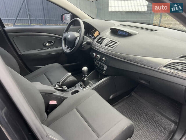 Черный Рено Меган, объемом двигателя 1.46 л и пробегом 243 тыс. км за 6950 $, фото 4 на Automoto.ua