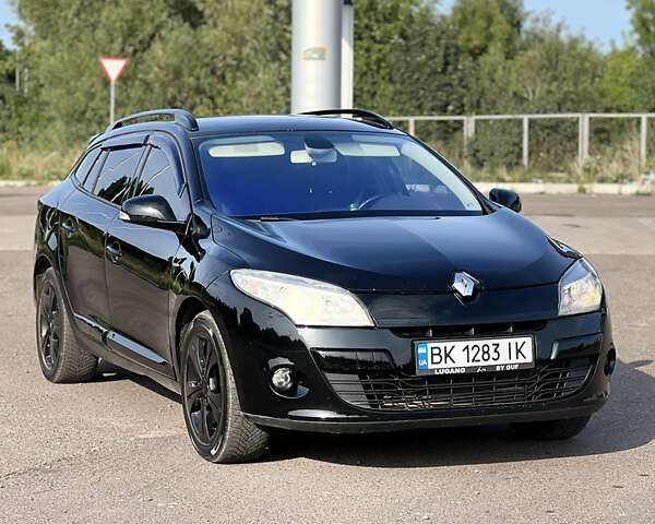 Черный Рено Меган, объемом двигателя 1.46 л и пробегом 300 тыс. км за 6999 $, фото 10 на Automoto.ua