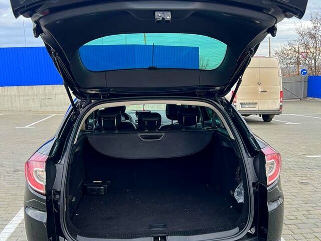 Черный Рено Меган, объемом двигателя 1.5 л и пробегом 216 тыс. км за 8300 $, фото 5 на Automoto.ua