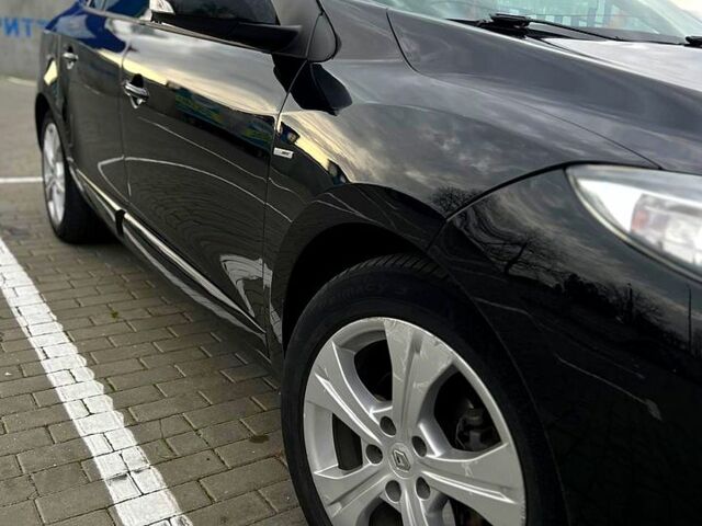 Черный Рено Меган, объемом двигателя 1.5 л и пробегом 216 тыс. км за 8300 $, фото 3 на Automoto.ua