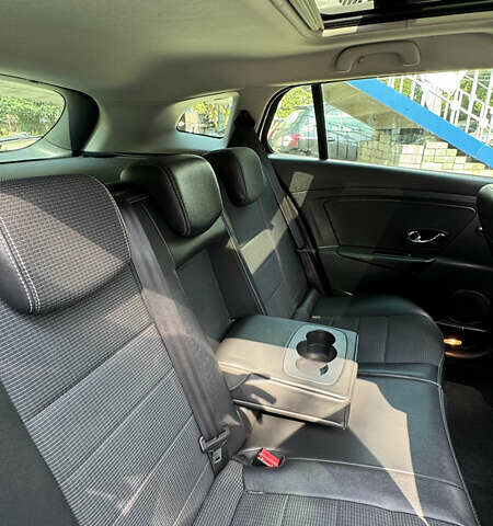 Черный Рено Меган, объемом двигателя 1.5 л и пробегом 210 тыс. км за 9400 $, фото 32 на Automoto.ua