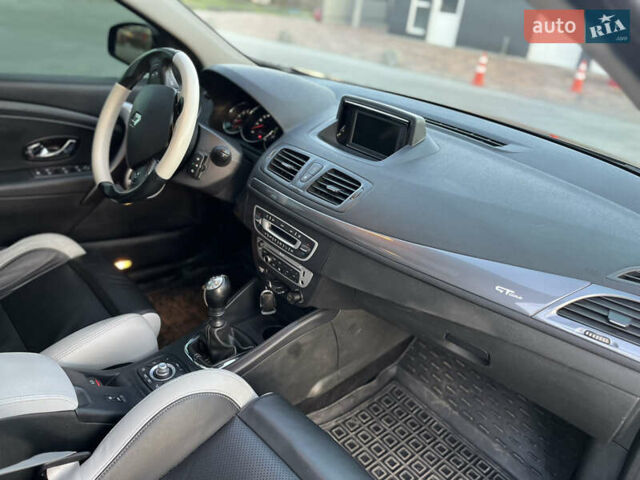 Черный Рено Меган, объемом двигателя 1.5 л и пробегом 139 тыс. км за 10500 $, фото 14 на Automoto.ua