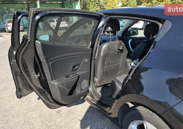 Чорний Рено Меган, об'ємом двигуна 1.46 л та пробігом 260 тис. км за 8300 $, фото 12 на Automoto.ua