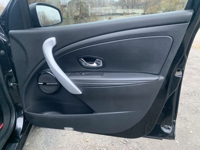 Чорний Рено Меган, об'ємом двигуна 1.5 л та пробігом 240 тис. км за 7850 $, фото 14 на Automoto.ua